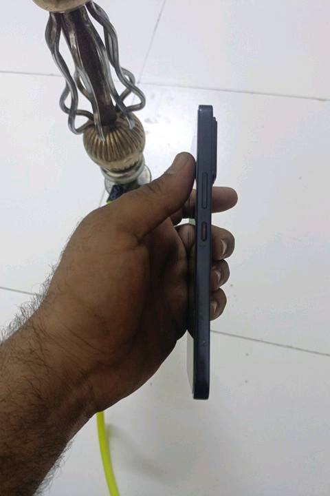السلام عليكم ورحمة الله انفنكس GT30 
ذاكره 512 التلفون نضافته 90 بل ميه تلفون كامل هوه وملحقاته تبريد ويا شاحنه سماعات وكارتونه