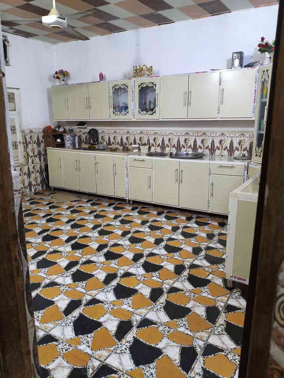 🏠 بيت للبيع – حي الجوادين / شارع نفط
📍 الموقع: حي الجوادين – شارع نفط
📏 المساحة: 300 م²
🏗️ البناء: بلوك وصب
🚗 الموقع مميز جداً: يبعد فقط 150 متر عن الشارع العام الرئيسي

✨ مناسب للسكن ، وموقعه قريب من الشارع العام وسهل الوصول.

📞 للاستفسار والتفاصيل: ***********
