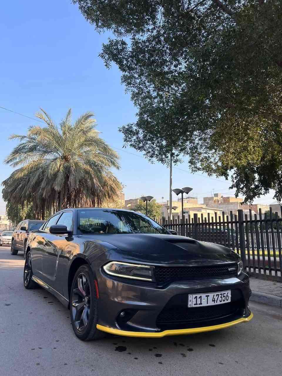 🔥 للبيع دودج تشارجر GT 2019 سوبر تراك 🔥

🚘 الموديل: Dodge Charger GT
📅 السنة: 2019
🛣️ الممشى: 68,000 ميل
📍 المكان: بغداد

✨ المواصفات والتفاصيل:
• فئة GT – Super Track Pak
• مكينة قوية وأداء رياضي
• كير أوتوماتيك
• جنوط رياضية
• إضاءة LED
• سبويلر خلفي
• دبل عادم رياضي
• داخلية مرتبة ونظيفة
• شكل رياضي مميز

🔧 حالة السيارة:
• السيارة حادثة سابقاً قطعتين
• الجاملغ معدل بارد
• البنيد نفسه مصلح
• السيارة مكفولة مكينة وكير 
السياره بيها اصبعين براس الشاصي
• الفحص والمعاينة على الطبيعة

📍 السيارة موجودة في بغداد

السعر 198 وبيها مجال بسيط

📩 للجادين فقط، مراسلة خاص لمعرفة السعر والتفاصيل.
***********  واتساب
🔥 سيارة مرتبة وحاضرة تجي تفحص وتشوف بعينك واحنه حاضرين 🔥
