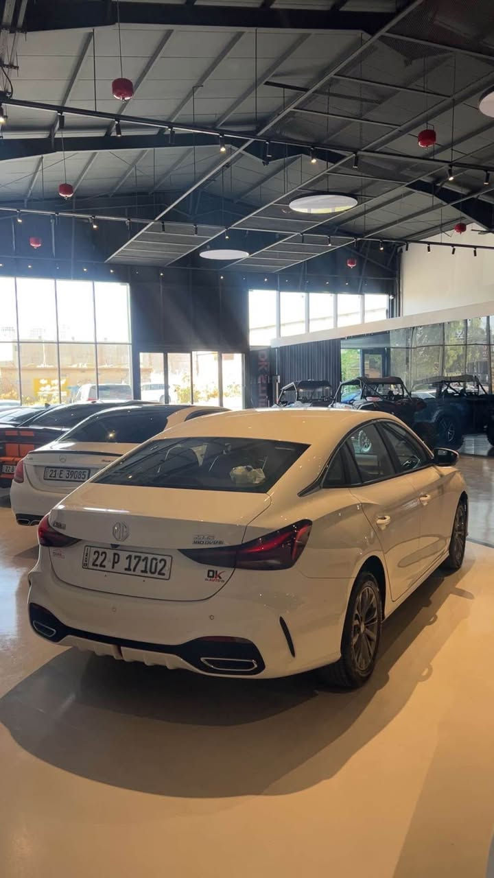 MG GT 2025 كلین
٢٥ هەزار ڕۆشتووە بێ بۆیاخ و كارت و سارد و تەعدیلە تەنها و تەنها ٢ قەڵەمكاری بچوكی هەیە لە دەعامی پێشەوە و دواوە بەقەد پەنجە توتەیەك ئەبێت شایەنی باس نیە 
سەیارەكە زۆر پاكە و ماڵی دۆستە 
*********** السليمانية, العراق
