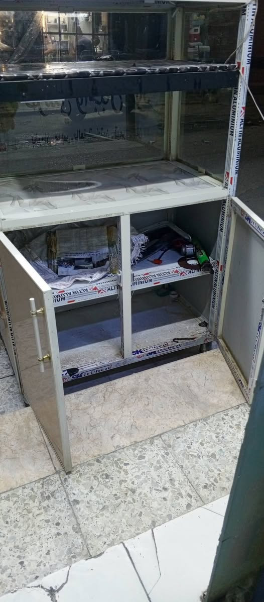 عارضه جامخانه كاونتر 
120×60 الارتفاع 150
فقط الاماميه الجامه كسرت اثناء التصوير باجر تتبدل 
تفيد ابو الريوكات الصباحيه 
بغداد الكرخ شارع حيفا 
للاستفسار اكثر واتساب او ماسنجر(***********)
