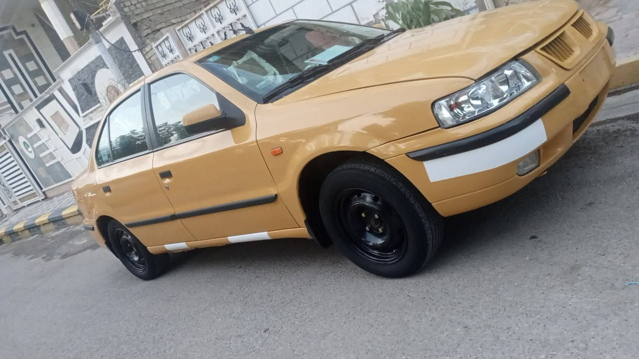 سلام وعليكم سمند موديل 12 رقم جديد الإنكليزي سنويه لل29 مكفوله تخم تاير تتفئه تبريدثلج  كهربائيات كلهة شغاله هيئة غرامات مصفره السياره ماعوزهة شي مكينه لا تبخير ولا تنقيص كله جديد السعر 42 وبيهة مجال الاتصال على الرقم ***********

نص مكتوب في الصور:
- اس دي آر الأحد