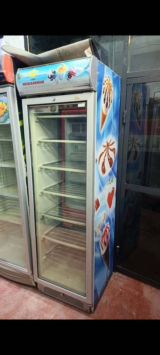 يا الله إسلام عليكم عارضات عامودي مستخدم نضيف شرط النضافه وشغل السعر 250 و عارضت المقبلات 350 عارضه عامودي تجميد 450 العنوان بغداد حي البتول الشراي يتصل ***********
