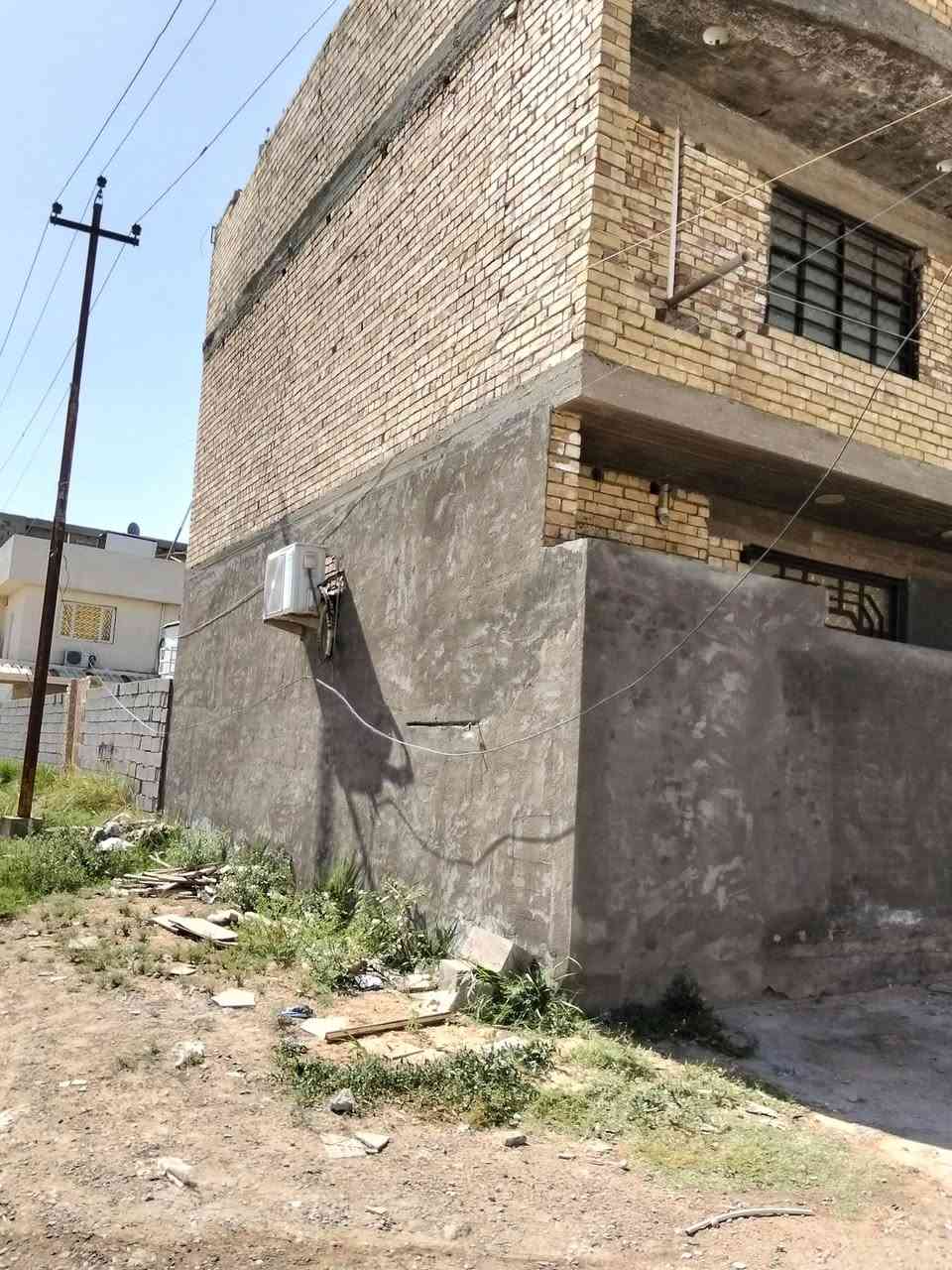السلام عليكم منزل 100م مربع 10/10 طابقين سند 25 للبيع
قريه طالب العلي مكون الطابق الارضي استقبال غرفه نوم وصاله وملحقات

الطابق الثاني مكون من 3 نوم وصاله وملحقات

الاتصال ع الرقم ***********

