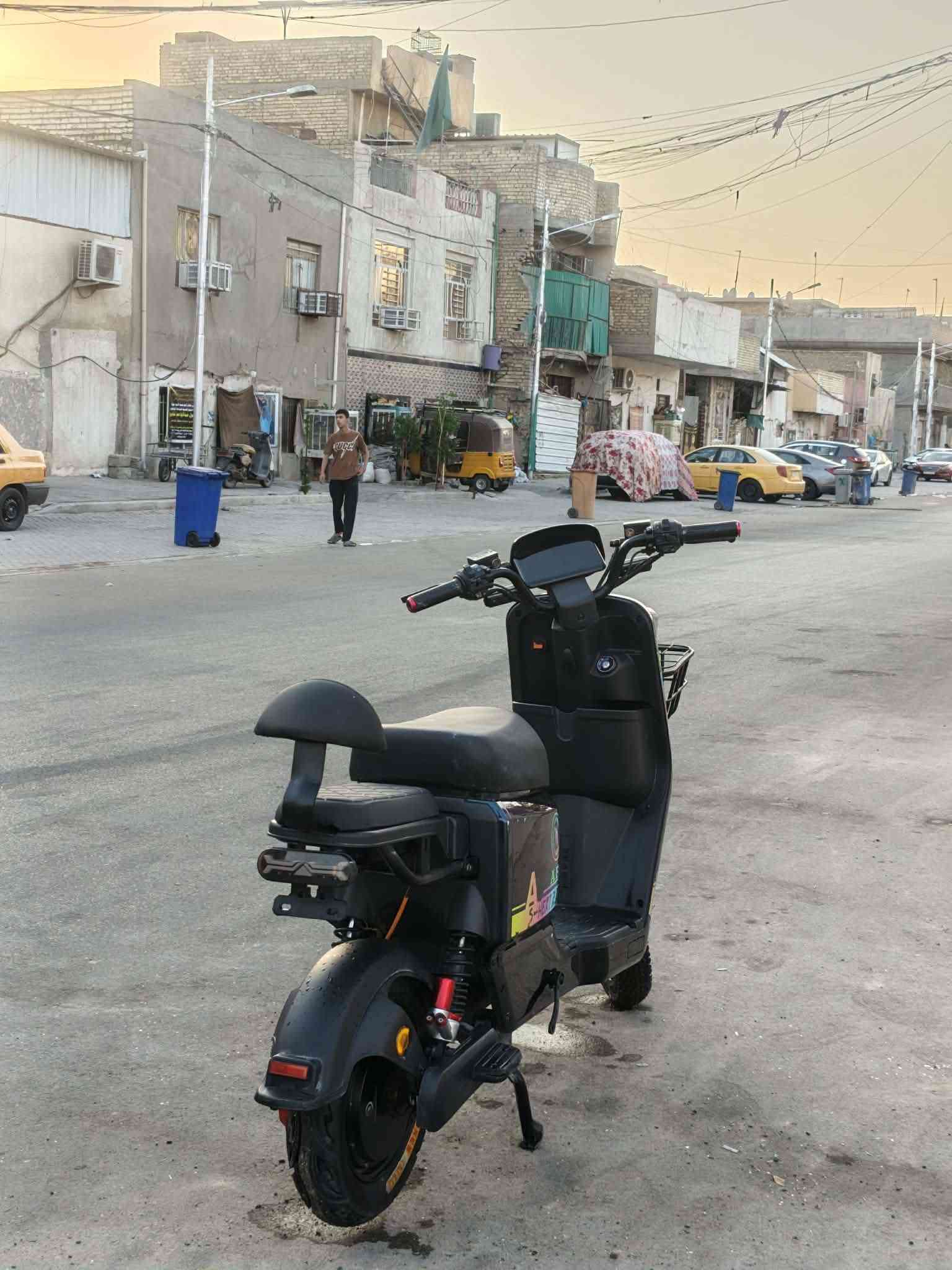 سلام عليكم 🔇
دراجه شحن R7

موديل 2026🔇

دراجه نضيفه جدا 

تمشي 40كيلو

بطاريات 5مسطره

لايتات عالي ناصي نوع زنون 💥

دبل اشاره💯

السعر 450 وبيه مجال بصيط 💯

العنوان العنوان بغداد مدينه الصدر 📍 

للاستفسار///***********

