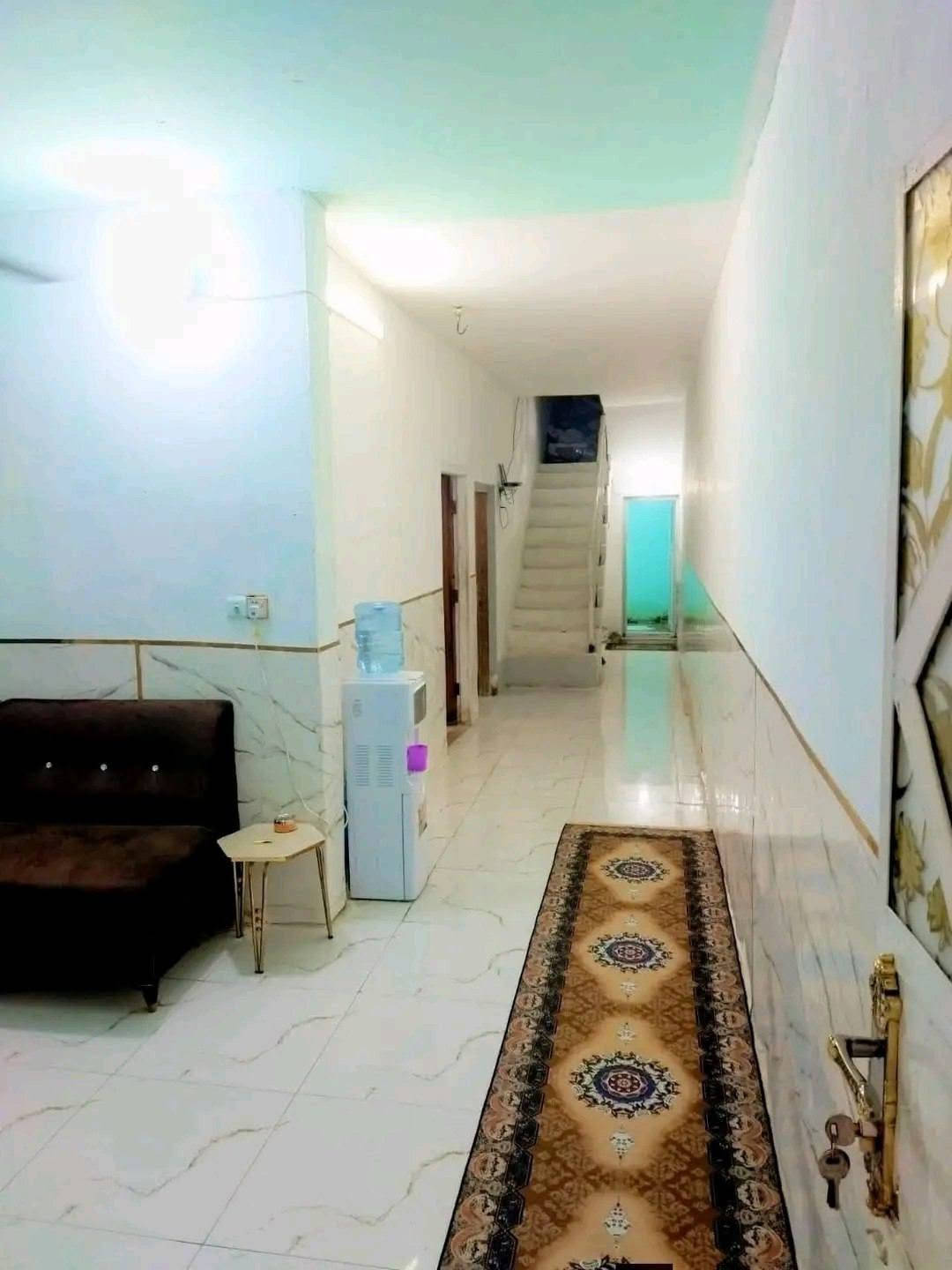 يا الله بيت للبيع 120 متر
 سعر 29💵💲مليون 💵
طابو زراعي سند 25
مرقم 
مشمول ابقرار تطويب 

 2غرفه نوم صاله مطبخ ستقبال صحيات داخل او خارج

بناء بلوك صب مسلح 

خدمات كامله مدرسه اهليه او حكوميه 

 العنوان // نجف الاشرف مقابل قرية الغدير الاولى شارع الصب عمود 276

اتصال ‏ *********** ‏ 
واتساب ***********
