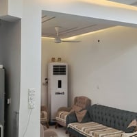 دار للأيجار بناء حديث ٨٠مترثلاثةغرف نوم . درج خارجي. شارع الضغط الفرع ...
