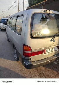 بيجو • ١٩٨٩ • نجف مصفرة