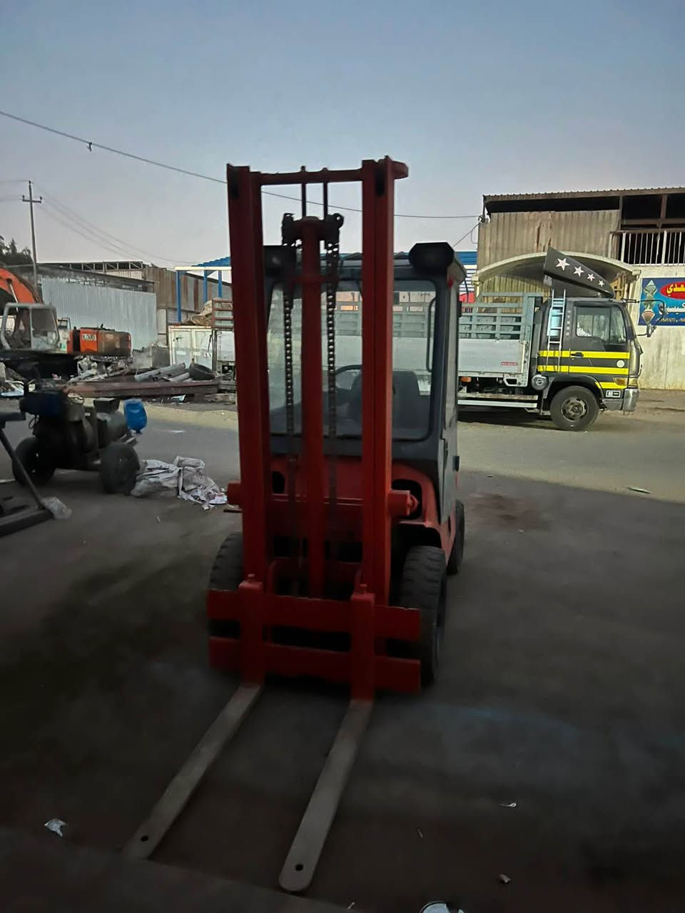 :

🚜 فوركلفت Toyota للبيع 🚜

✅ الماركة: Toyota
✅ الحمولة: 2 طن
✅ كابينة مغلقة.
✅ جاهز للعمل مباشرة.
✅ محرك بحالة جيدة وأداء ممتاز.
✅ هيكل نظيف وصبغ مرتب.
✅ إطارات بحالة جيدة.
✅ مناسب للمعامل، المخازن، الورش، وشركات النقل.
✅ الفحص والمعاينة متوفرة.

💰 السعر: قابل للتفاوض للجادين فقط.
📍 الموقع: النجف.

📞 للاستفسار والمراسلة، يرجى التواصل على الخاص أو الاتصال*********** النجف, العراق
