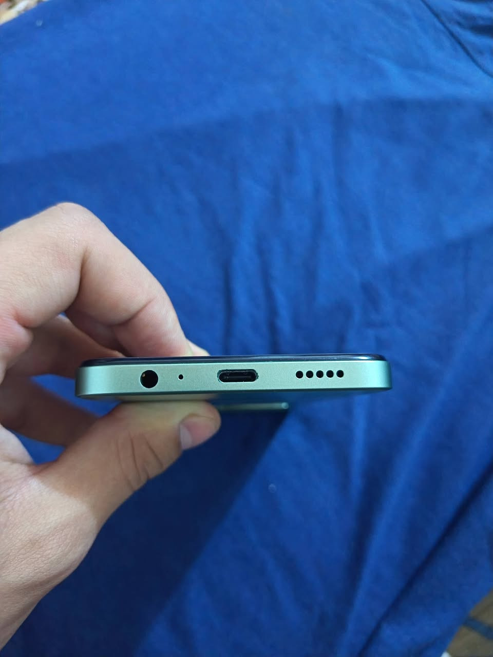 هونر X6b ذاكرة 256GB نظيف 100% مستعمل قليل بالبيت فقط ملحقاته كاملة من شاحن وسماعات سلكي ولاسلكية وحافظة ولاصق شاشة سعره 200 الف وبي مجال مكاني بغداد الشعلة
***********

نص مكتوب في الصور:
- ٣:١٠
- حول الهاتف
- 10
- MagicOS
- اسم الجهاز
- HONOR X6b
- المعالج المركزي
- MediaTek Helio
- G85
- ذاكرة الوصول العشوائي
- ٦,٠ غيغابايت
- ٦,٠ غيغابايت Honor RAM
- Turbo
- البطارية
- mAh 5200
- دقة الشاشة
- ١٦١٢ X ٧٢٠
- وحدة التخزين الداخلية
- المساحة الفارغة ٢٣١,٤٢
- غيغابايت
- الإجمالي ٢٥٦ غيغابايت
- الموديل
- JDY-LX2
- 10.0.0.175(C185E5R3P1)