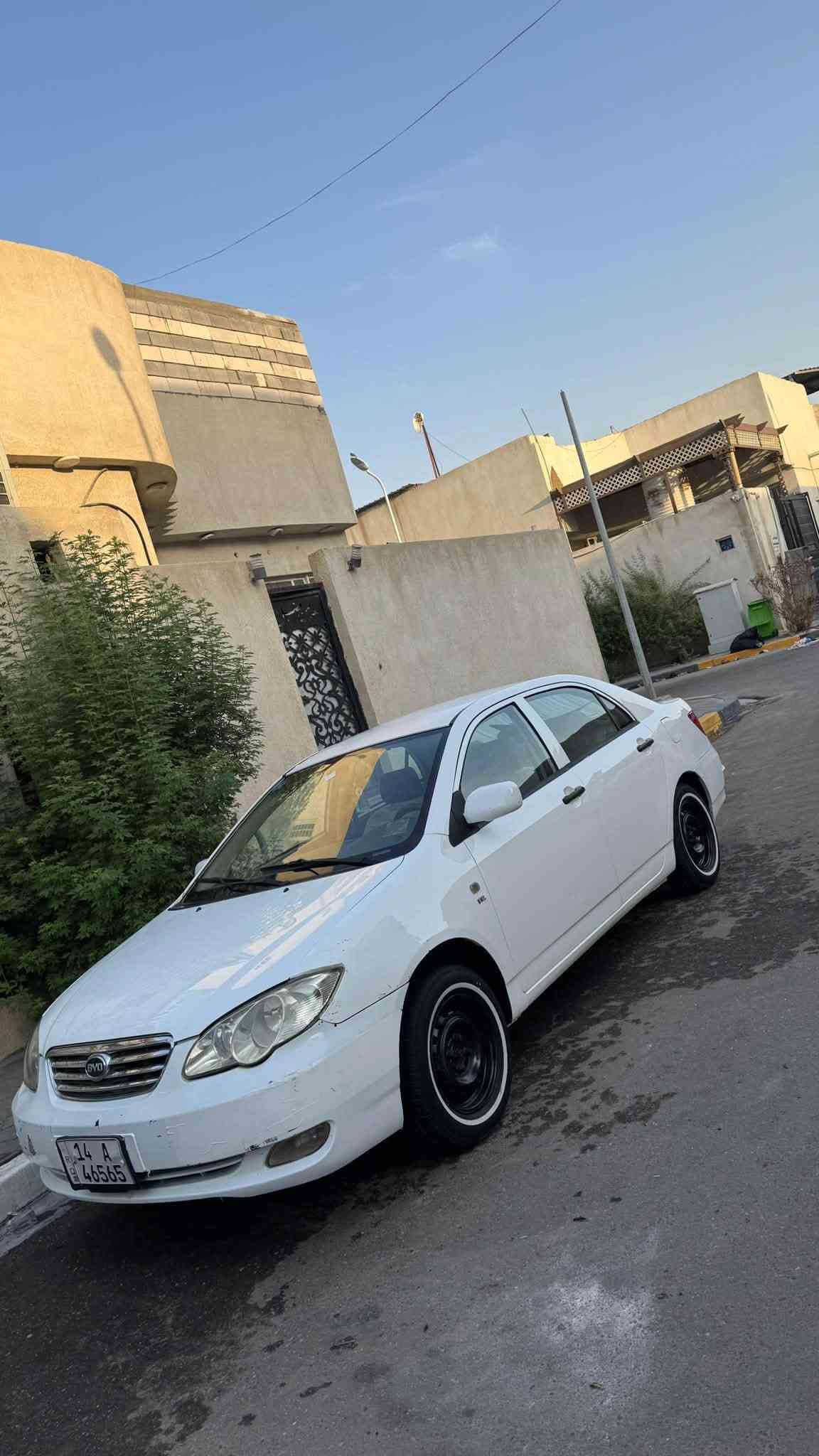 سلام عليكم بي واي دي مديل 20رقم بصره الدولي سنويه لل31سياره مكينه بيها نفخه من القبق فقط بدون تنقيص وكير وحداديه واخم تاير كله جديد قرفتها جديده شاشه وكامره كير عادي عبوه جديده بديها مكفول من الضربه القويه والصبغ بيها بارد قليل سياره جاهزه السعر (68)ورقه وبيها مجال بسيط 
مكاني البصره الزبير ***********
