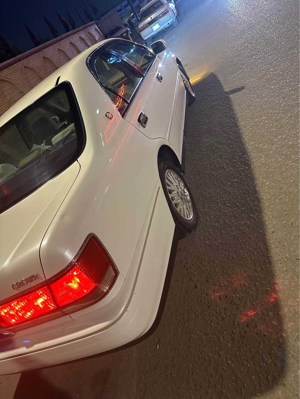 تويوتا كراون جنون موديل 2001
رقم بصره تسجيل جديد قرار 102
تخم تاير تبريد امامي تبريد خلفي 
ثلاجه اربعه دكم برده خلفيه 
مكينه vvti السياره كفاله عامه 
يابان وعراق حته الدعاميات ب الكفاله
مكفوله كص ونقل جثه سياره جاهزه ما ناقصه شي
السعر 145
البصره 
***********
اللون ابيض صدفي البصرة, العراق
