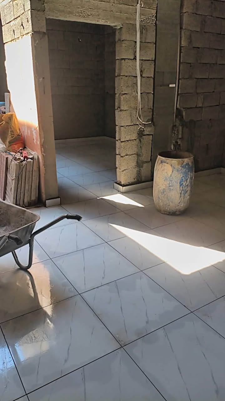 تواصل واتساب ***********
كادر تفليش وترميم
كهرباء تأسيس و تصليح
بواري تأسيس و تصليح
لبخ 
صبغ داخلي خارجي
نجاره حدادا
دكت 
سراميك 
بناء 
بوب شبابيك
تنظيف انقاض
مجاري تأسيس و تصليح
