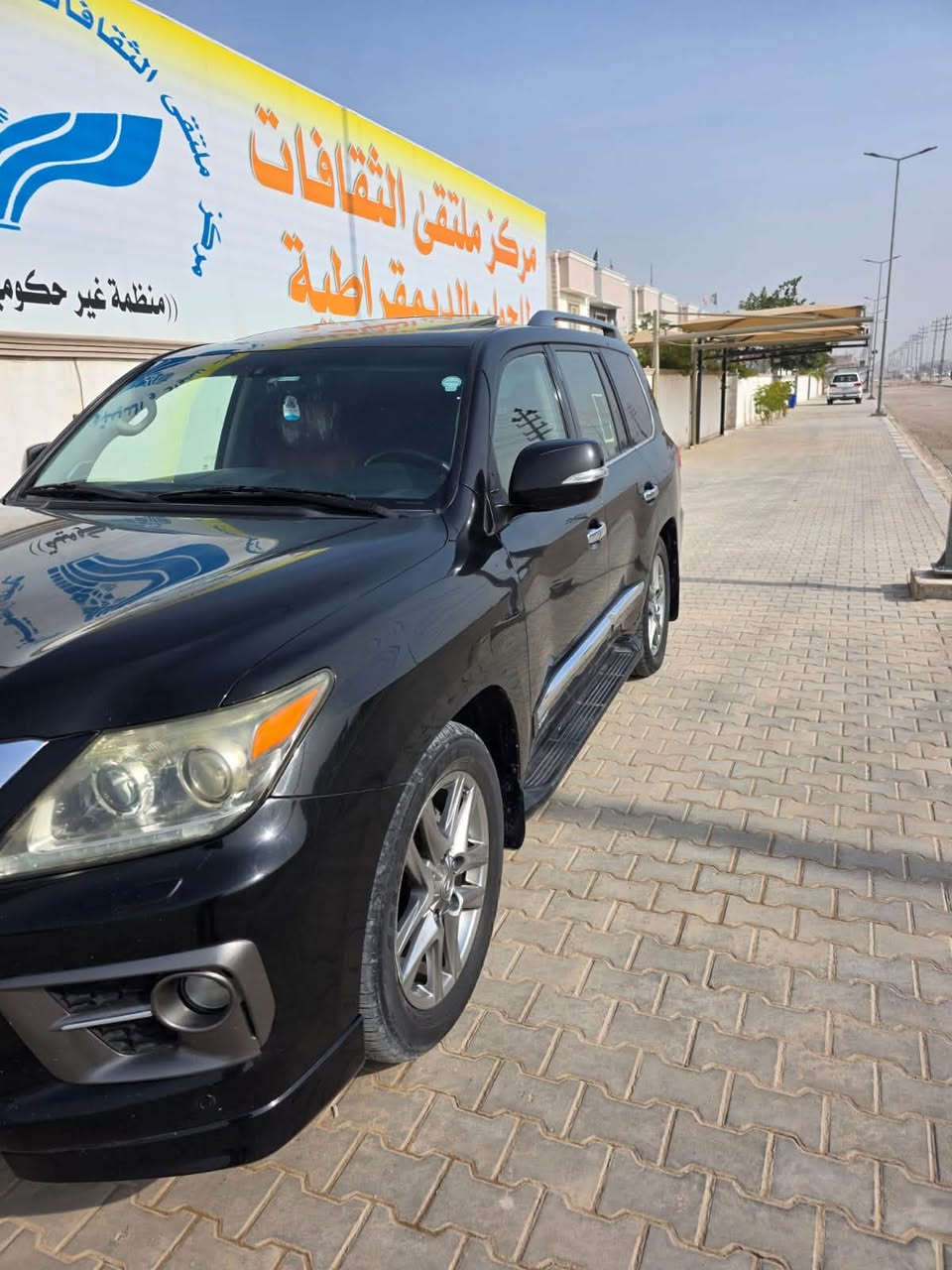 السلام عليكم
لكزز  فول واحد ع واحد 
            5700
2013
السياره كفاله  عداء قطعه واحده صبغ باب ال خلف الراكب العنوان النجف الاشرف السعر 310 معا المجال ثلاث شداد وعشره رقم الهاتف 
***********
