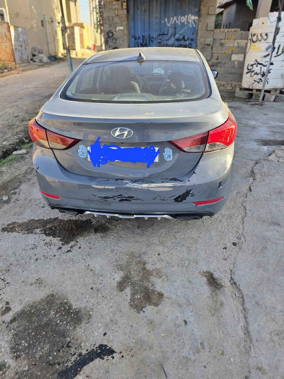 تحية لجميع ..سيارة للبيع..🚘🚘
- سيارة هونداي النترا 2016 لون رصاصي ..رقم ذي قار ..
..سنويه جديده 
..مكينه كصه جديده 1800 قبل أسبوعين شاده 
..تبريد خير من الله منظومه كامله 
.. لايت زنون +دواخل نظيفه 
..كفاله مكينه وكير وعيب شرعي 
-- مصبوغه عام قديم وحادثه ضربه بالبنيد خفيفه مبدل بنيده فقط بيه تصليح قليل موضح بالسونار مالته وماكو شيء مخفي ابد 
..السعر 94 $ مكان السياره الناصرية قضاء النصر 
صاحبه بالمركز شوكت ماتريد نداور 
..رقم الهاتف والواتساب ***********
