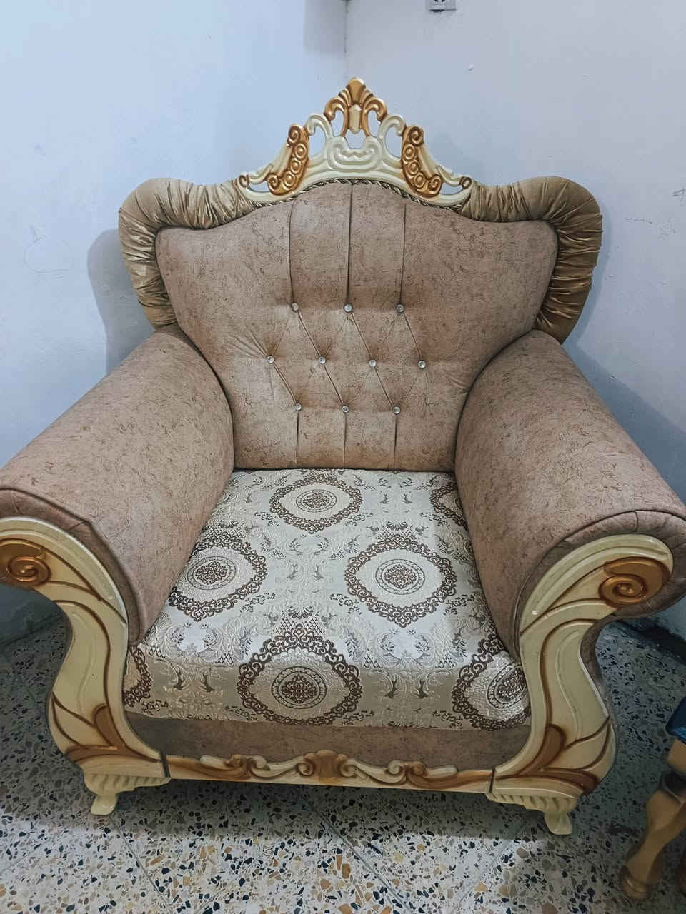 غراض بيت نضيفه تخم احطاطه سبلت 2طن مجمده نضيفه تجميد فول كنتور بوفيه احطاطه متواجد عل فيس و هاذه رقمي ***********
