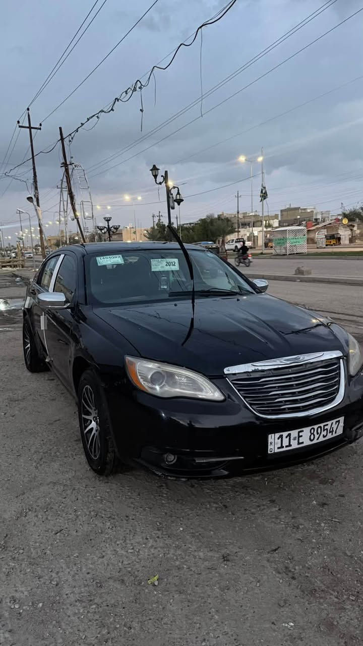 بسم الله الرحمن الرحيم 
سيارة C200البيع
مديل 2012
مكينه كير كفاله 
السياره حلوه او منقصه شي
الكهربائه 100/100
 الحداديه 100/80 
عوزه فقط فابريته مليكه 
السعر 63 او بيه مجال
***********
