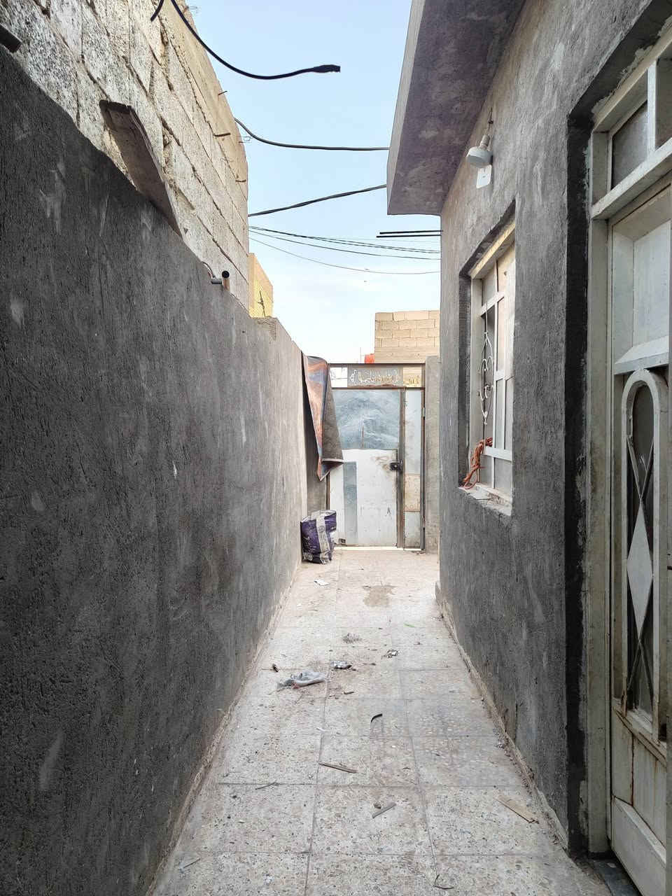 بيت للبيع 100 متر شارع المطار القوسي عامود 48 داخل الفرع يتكون من استقبال و مطبخ وصاله مع غرفه نوم صيحات خارجية وداخليه للاستفسار الاتصال على الرقم
***********
بيت للبيع 100 متر شارع المطار القوسي عامود 48 داخل الفرع يتكون من استقبال و مطبخ وصاله مع غرفه نوم صيحات خارجية وداخليه للاستفسار الاتصال على الرقم
