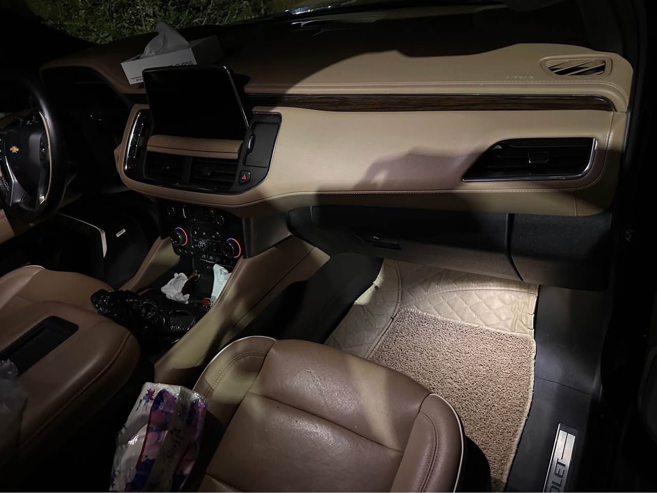 للبيع - تاهو 2022 بريمير فول مواصفات 

🚙 النوع: شيفروليه تاهو - Chevrolet Tahoe
الموديل: 2022
الفئة: Premier - بريمير فول مواصفات 1/1
الرقم: اربيل - 22-F 77803
الحالة: مكفول كفالة عامة - مغلف PPF حماية كامل BBF
اللون: اسود ملوكي - داخل بيجي

المواصفات :
فتحة بانوراما - شاشات - تبريد قطعتين - حساسات - كاميرات 360 - رادار - نقطة عمياء - حافظة مسار - مقاعد كهرباء تدفئة وتبريد - صندوق كهرباء - ويل 22 - و باقي مواصفات البريمير المعروفة

سيارة جديدة بمعنى الكلمة نظافة 100%

السعر: 50,000$ - ٥٠ الف دولار وبيها مجال بسيط

📍 المكان: الرمادي
📞 للاستفسار والاتصال: ***********

#تاهو #Tahoe #للبيع #سيارات_اربيل #سيارات_العراق # الرمادي, الأنبار

نص مكتوب في الصور:
- تاهو 2022 بريمير فول مواصفات 1/1 رقم اربيل - مكفول - مغلف PPF BBF 50,000$ تواصل: *********** LUXURY • PREMIUM • GUARANTEED