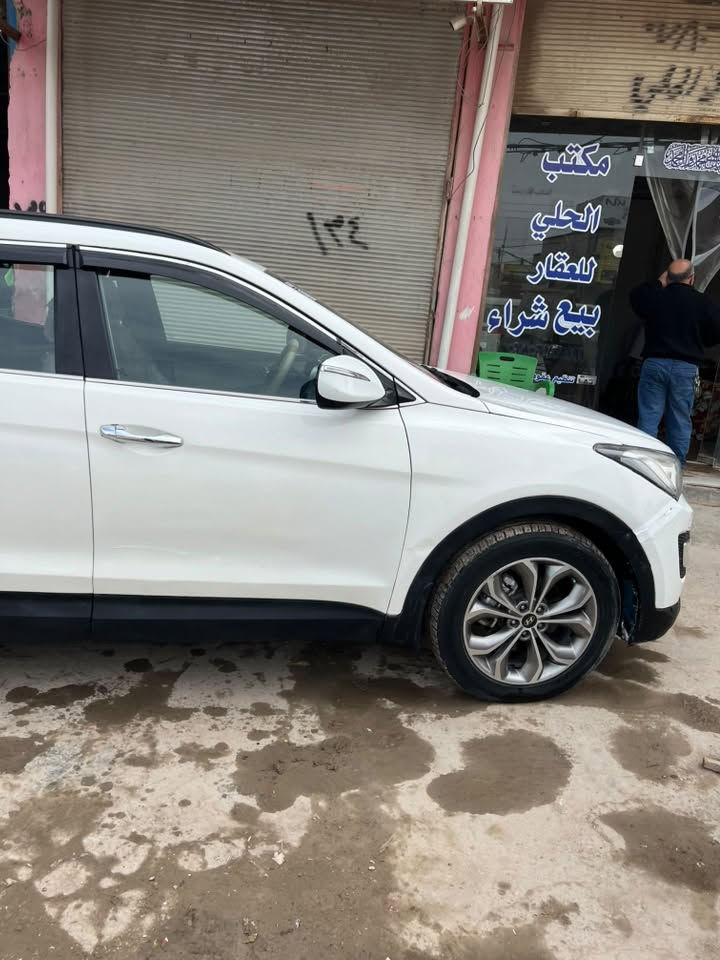 السلام عليكم 
سنتافي ٢٠١٤ مراوس فقط 
بيه قطع ابيع حزام ابيع عام 
سياره غاز بانزين 
سياره حلوه وناشفه 
مكاني النجف الاشرف 
***********

