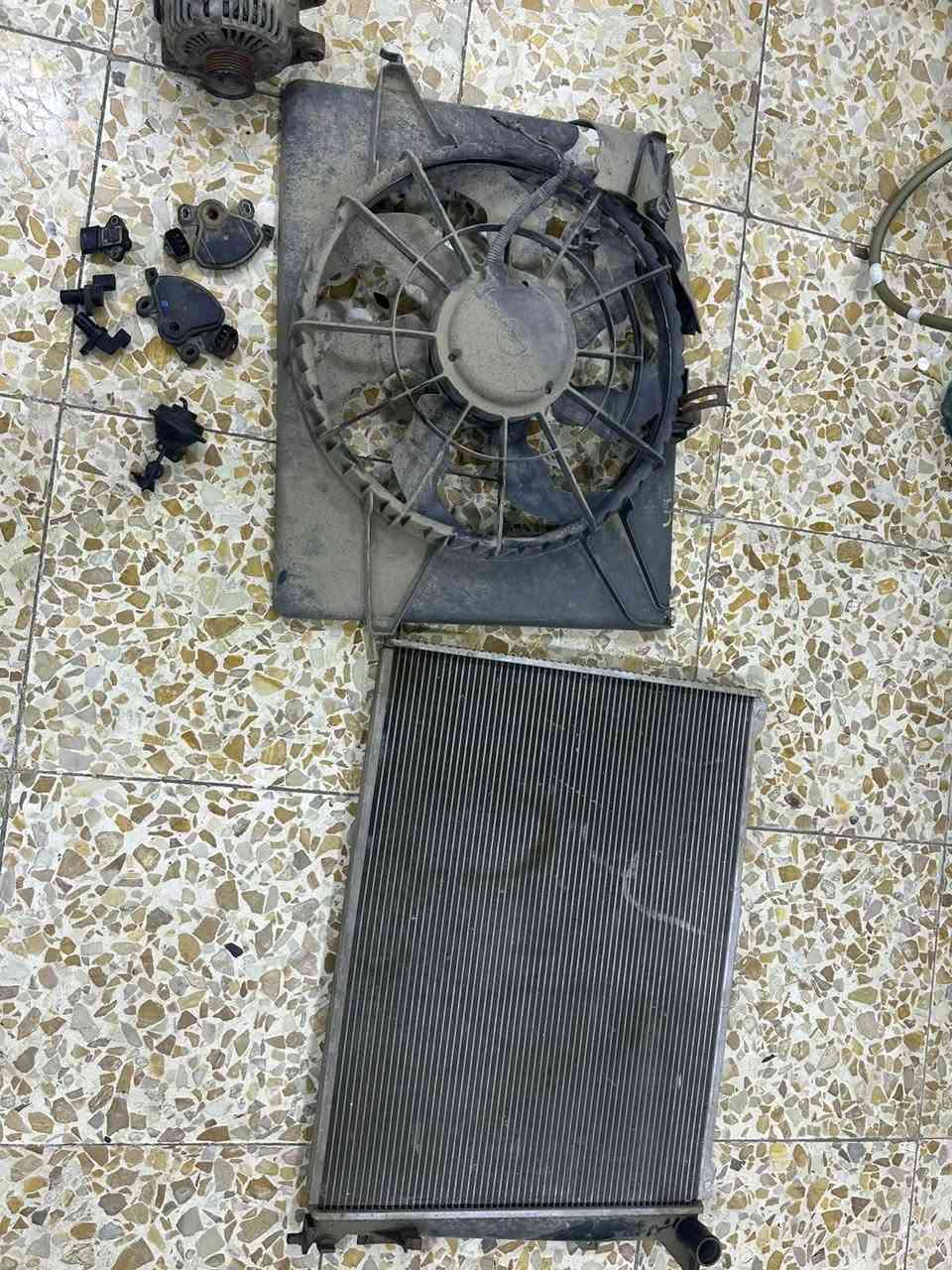 حساس كير عدد٢
سلكتر 
داينمو 
بنكة 
راديتر 
ايسي 
بطل مال ثلاجة 
مكاني بغداد ***********
