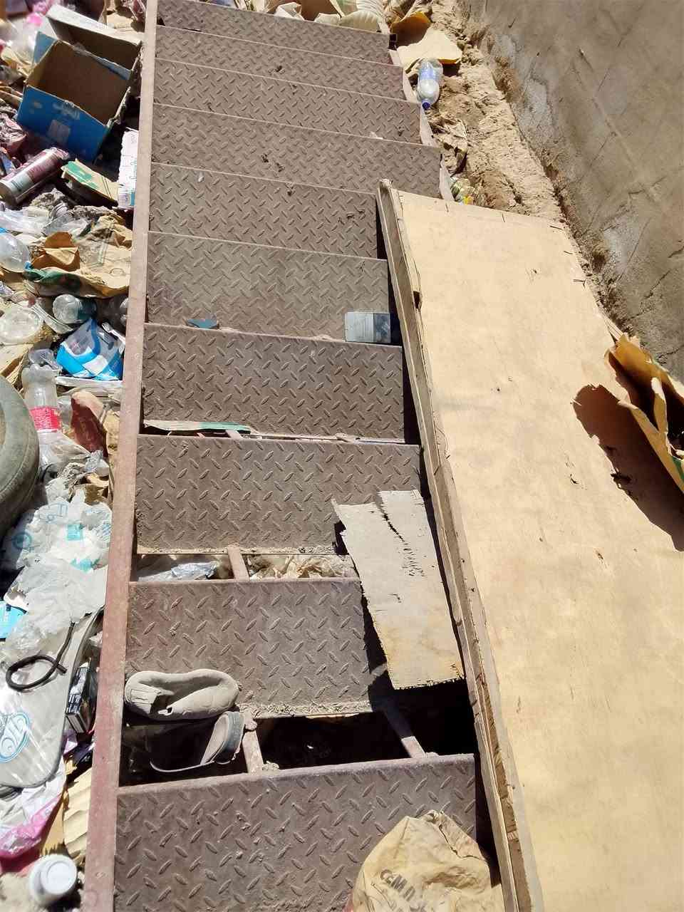 سلام عليكم عندي هاذ درج 11باية وعرض الباية متر سعر 150وبي مجال عنوان مدينه الصدر الحميديه ***********بي واتساب بس الشراي يدخل @إشارة
