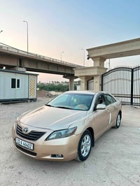 كامري ٢٠٠٧ للبيع  وارد أمريكي . كير ومحرك كفالة . حداديه وتخم تاير كله...