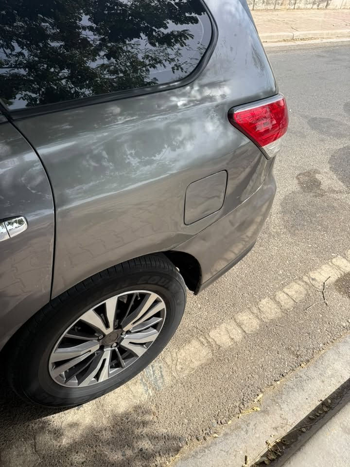 بايفندر موديل 17مراوس  بجم كبس حسب القناعه جالنجر بدون دواخل مكان كركوك 7 راكب محرك 3500 تبريد 3 قطع *********** واتساب التفاصيل
