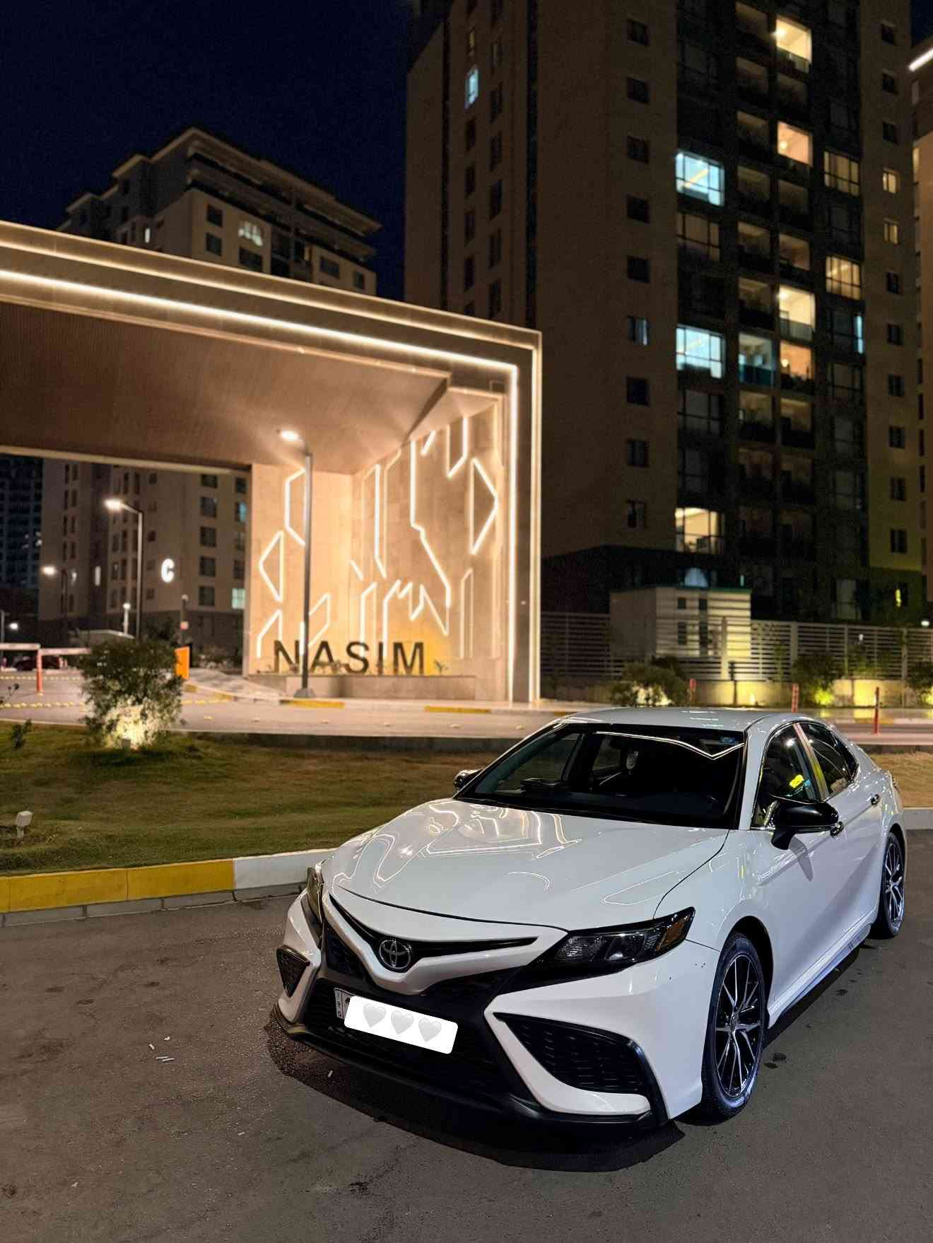 كامري SE موديل 2024 بانزين محرك 2.5حادث جاملغ خلفي فقط بدون ايرباك ماشيه 48 الف رقم بغداد بأسمي السياره جديده مابيه كل نقص من المستورد اليه عله ايد وحده السعر 198 مجاله بسيط  
مكانه بغداد للاستفسار *********** اتصال + واتساب

نص مكتوب في الصور:
- ♥♥♥♥