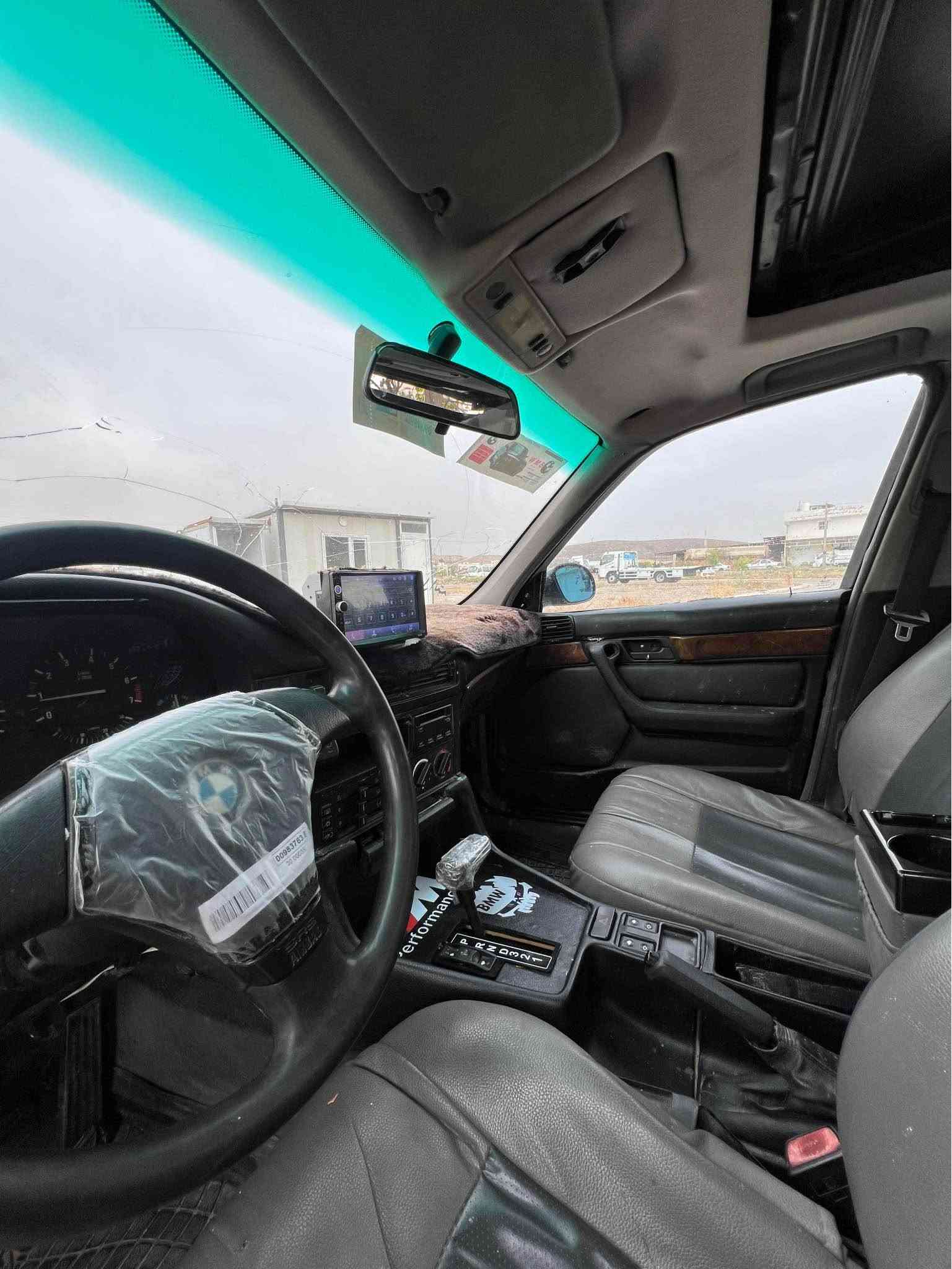 سBmw 525i فول فول سلايد كشن هيتر كير اوتوماتيك كير و محرك بشرط جديد غرامة 200$ تنزل من سعر و سعر بلاش $49 مكان قضاء بردرش *********** اكر, نينوى
