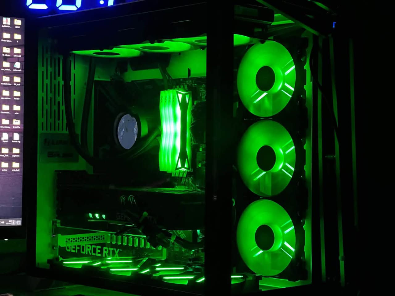 تجميعة للبيع

 • المعالج: Intel Core i7-10700K (الجيل العاشر – قابل لكسر السرعة)
 • كرت الشاشة: NVIDIA GeForce RTX 3080 Ti
 • الرام: 32GB (4x8) DDR4 3600MHz – XPG
 • المذربورد: msi z490 gaming edge WiFi
 • التخزين الأساسي: M.2 NVMe 512GB
 • تخزين إضافي: HDD 2TB
 • التبريد: AORUS Water Cooler 360mm
 • مزود الطاقة: 850W Gold

***********
