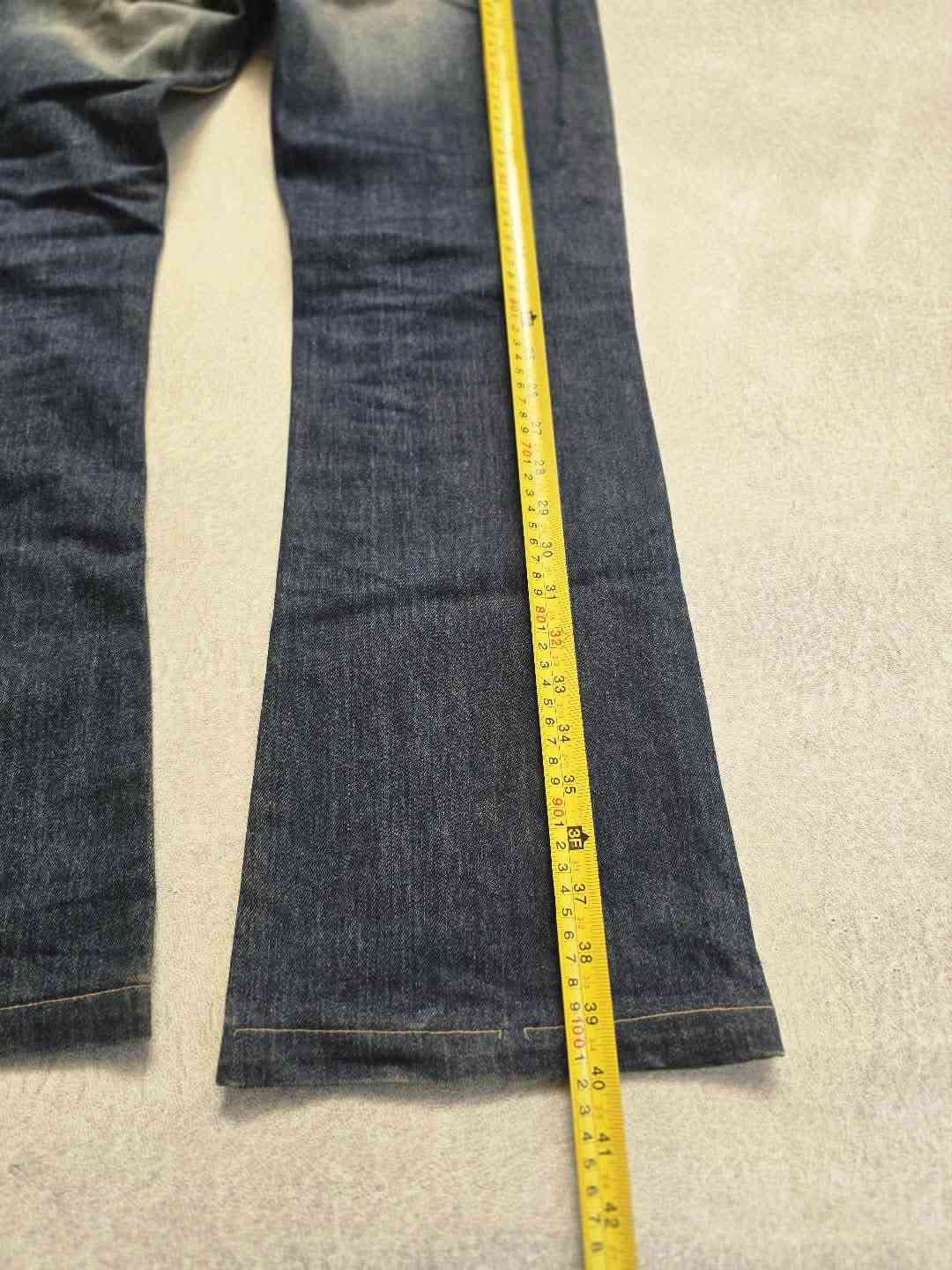 بنطلون جينز لي| vintage Lee Jeans
النظافة 100% 
القياس 32 
السعر 30 الف 
للحجز خاص او عبر الواتس اب ***********
