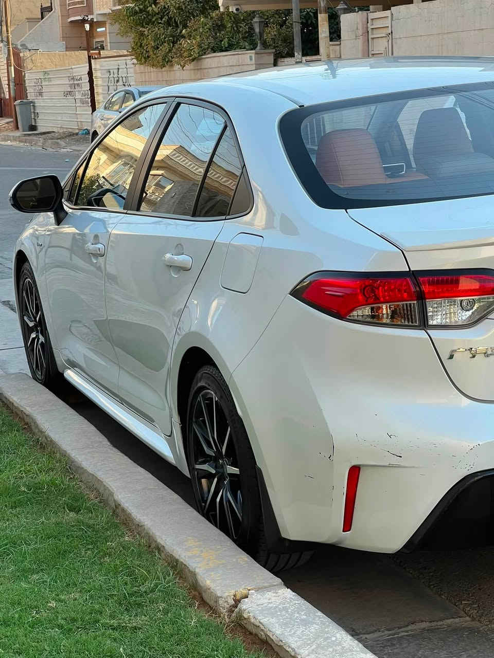 السلام عليكم
Corolla Hybrid S
كورلا هايبرد S
خليجيه الشكل الأمريكي تجميع الصين . 
موديل 24 
ماشيه 55 km
رقم بغداد ب اسمي 
فول مواصفات للاخير عدا ال 4 كاميرات 
رادارات حساسات 
بصمه فتحه 
كشنات كهرباء 
السعر / 155$ ورقه 
المكان : بغداد العامريه قرب خدمي المطار 
للاستفسار ؛ ***********
