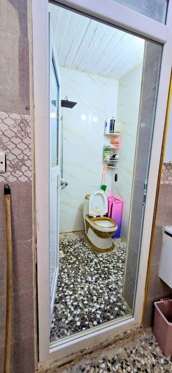 بيت زراعي ١٠٠ متر للبيع طابق واحد 
بغداد الراشدية منطقه الانتصار مقابيل مستشفى حماد شهاب قبل مرور الحسينيه قرب المستوصف 
خدمات متكامله ماء مجاري تبليط كهرباء مركز صحي مدارس حكوميه واهليه كل الخدمات متوفره 
معروض حصرا لدى مكتب الموسوي للعقار
 للإستفسار الاتصال على الرقم الموجود 
او زيارة المكتب
 ابو فاطمه الموسوي  ***********
