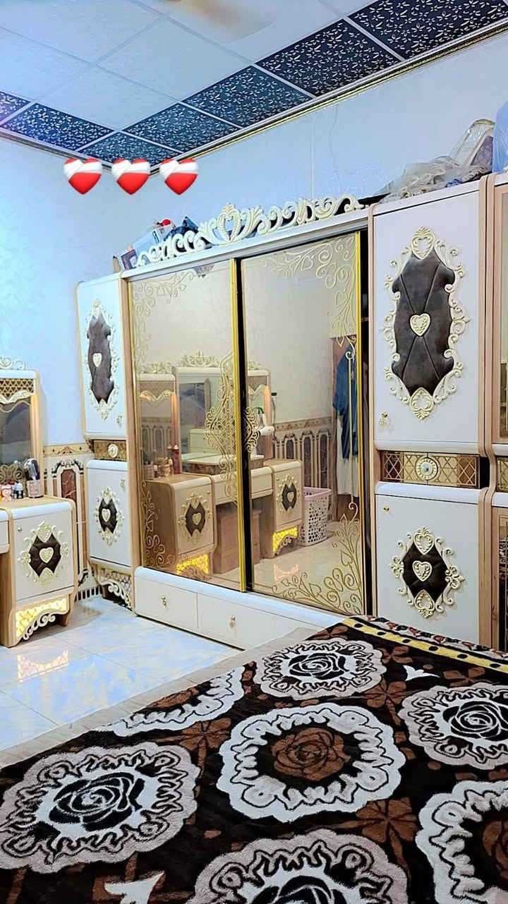 السلام عليكم غرفه تركيه كامله للبيع نضيفه جدٱ السعر 850بي مجال العنوان البصره التنومه التواصل خاص
