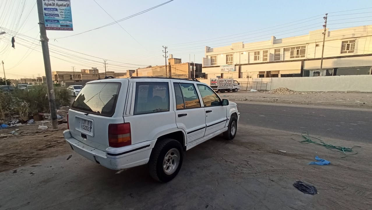 للبيع جيب شيروكي مديل 93 رقم ذي قار إنكليزي سنويه 2031
تحويل مباشر مكينه وكير 2500ففتي ام البطل مكينه وكير شرط
كهربائيه حداديه تخم تاير ويل كب باتري جديد راديتر جديد عنبار وبريشر جديد باور جديد  سياره جاهزه السعرر 32 وبيها مجال مكانها ناصرية الاسكان الصناعي للاستفسار ***********
