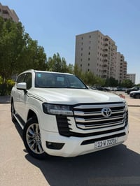 لاند كروز موديل 2022 SAS فئه GX.R السياره ماشيه 67الف شاشات وتطبيق الس...