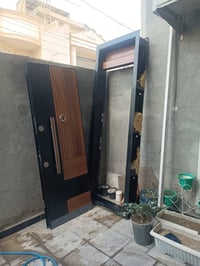 باب قاصة • ٨٨سم • ٢٧٠سم","جديدة","استعمال شهرين
