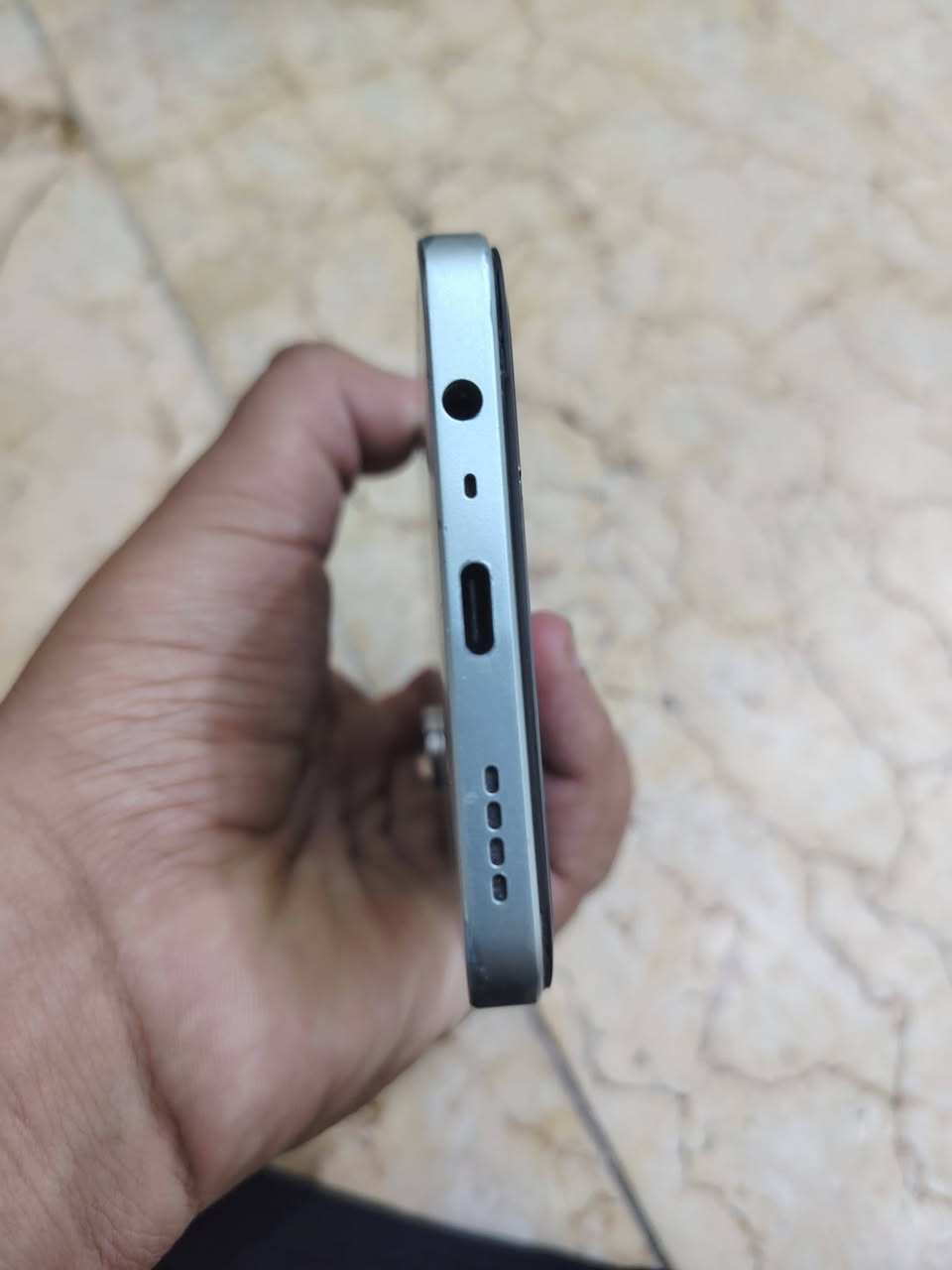 ريدمي نوت 60x • ١٢٨ • كسره خفيفه