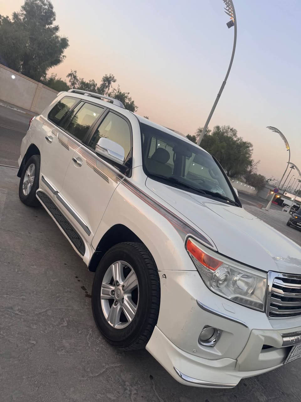 السلام عليكم لاندكروز  GXR موديل 14 سياره كفاله عده بارد بسيط ماشيه 138 الف كيلو سعر 365 ورقه قفل بدون عمله سيارة جديد مال جناي الله شاهد بلعافيه على الياخذها 
للستفسار اتصال او واتساب *********** 
مكاني الكاظمية سونار مرفق بلصور بغداد, العراق
