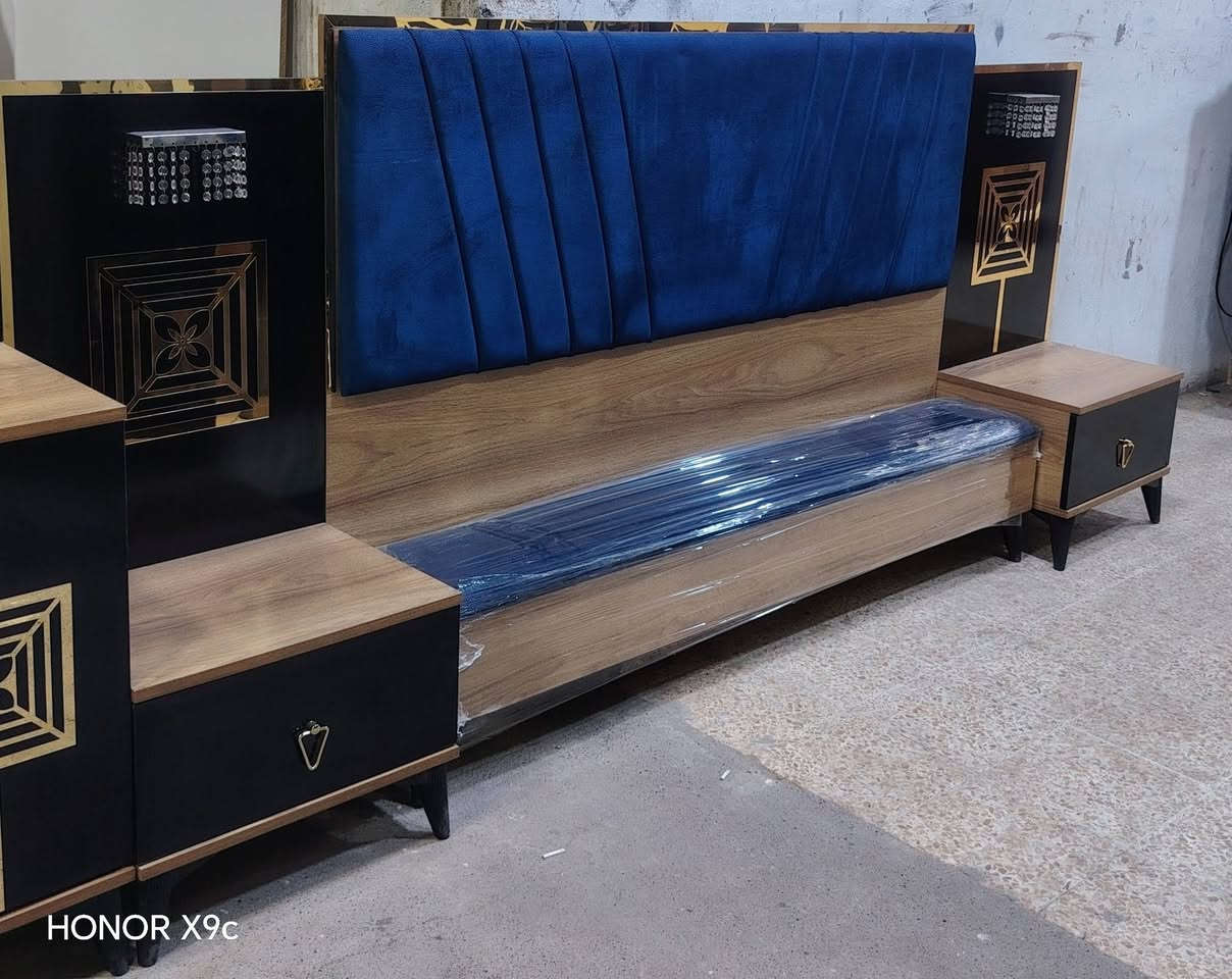 معرض مهند البجاري لبيع وشراء الغرف النوم التركي المستخدم لدينا غرفه نوم تركي سبع حراري تتكون من تسع قطع نظافه 100% عنوان المعرض موصل حي البكر قرب شارع الاطباء***********
