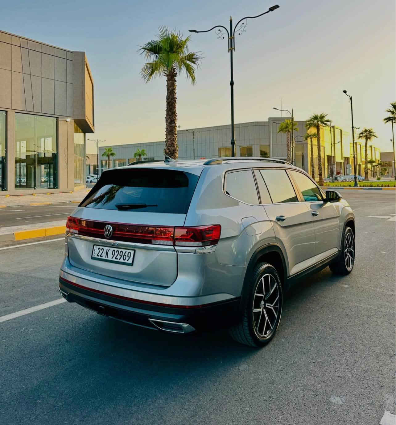 📱***********☎️***********📱
تفليش الاسعار و بسعر توسان و اقل اتحدى اذا اكو بنفس السعر و المواصفات و سبعة راكب و فول😨🔥

⚜️ Volkswagen Atlas Family SE 2024 ⚜️

للبيع فقط و سعر جداً مناسبة و جوة سوك شرط ما تلكى نفس سعر و نفس نضافة 💯

اخوان السيارة وارد امريكي بيها بوند و جملغ و صندوق صبغ شاصي  و لغود و بطانة بشرط فقط حوض بيها شوية ارباك كله سليم يعني ارباكات كلهم موجودة 😍💯

موديل : 2024 
ماشية : 30 الف ميل فقط 😍💯
محرك : 4 سلندر بانزين 20 تيربو 💯
لون : سلفر
رقم شاصي : 1V2HR2CA3RC548223

رقم السيارة : اربيل الجديدة
مكان السيارة : اربيل شارع ١٠٠  م📍
رقم موبايل و واتساب : 
***********📱
***********📱

‎سعر السيارة : 205$ 💰😨ورقه نهايته قفل ❌ ‼️ و اتحدى اذا اكو نفس موديل و مواصفات بهذا السعر تروح تجيك سوك كله اذا مو بسعر ٢٠٢١ لا ترضى 💯

مواصفات فول عدا الفتحى يعني كشنات تدفئة و ابريد و دبل اكسل و شغال و تشغيل عن بعد و شحن وايرليس و رادارات ٣٦٠ درجة و كشنات خزن و صدوق كهربائي و حساسات امامي و خلفية و بريك لمس و اوتو ستارت ستوب و تبريد و شاشة و تحكمات كله لمس و بيبان كله بصمة و لايتات ليد و دوارة ويا الستيرن و شفتات ستيرن و بردات خلفية و ٧ راكب و قيادة ذاتية و فول الفول عدا الفتحة 💯😁

فحص و هزة و سنوية و الرقم كله جديد تحويل او وكاله نفس الدقيقة 💯

صدر تخم تاير تبريد كهربائي و محرك و گير و شنو ببالك شكو ببالك كله كفالة  تراي مالته للتركيا 💯❤️
