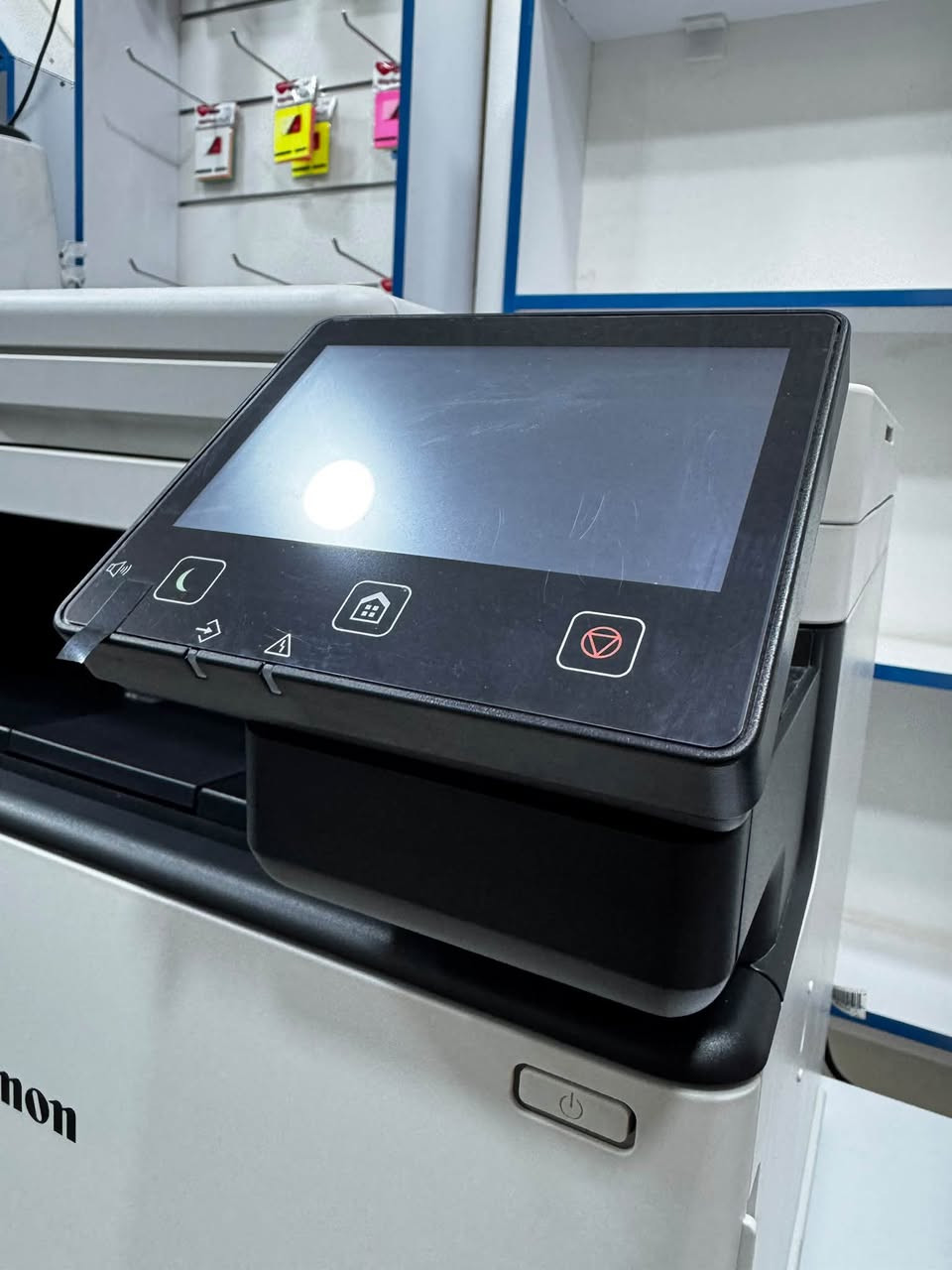 للبيع ♥️
طابعةليزر موديل Canon i-SENSYS MF752 Cdw 
ملونة بحالة الزيرو شبه جديدة طابعة متكاملة احترافية ماخذها قبل اشهر قليلة واستخدامها خفيف جدًا زيرو وبحالة الشركة وغنية عن التعريف 
سبب البيع 
محتاج اطور شغلي وانتقل الى طابعة تطبع ورق A3 لتلبية متطلبات مطبوعات بمقاس اكبر الطابعة ما بيها اي عيب او مشكلة وجاهزة للفحص والمعاينة 
سعرها 600 وقابل للتفاوض للجادين
للتواصل والاستفسار: ***********
