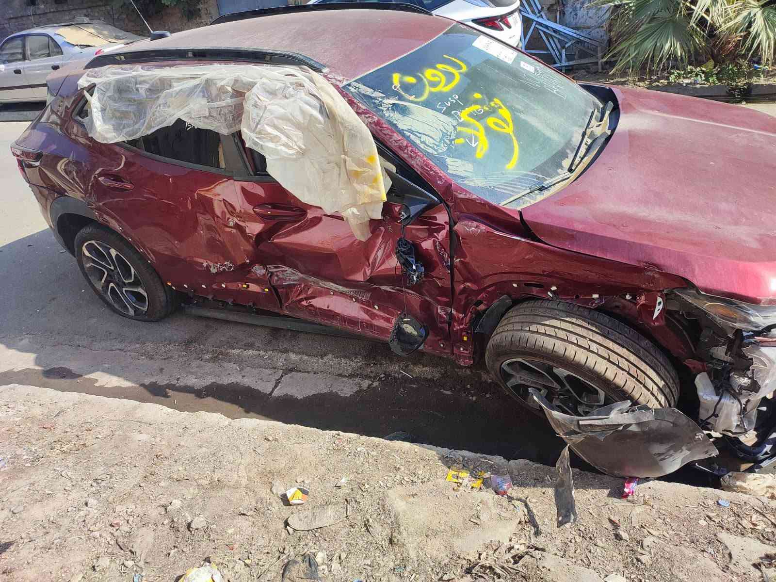 سلام عليكم سيارة تراكس موديل 2024  بصمه كشنات جلد تدفئه كشنات واستيرن 
تحكمات شفتات تحديد سرعه تحديد مسار  مري رادار 
راداد امامي خلفي محرك 1200 
3سلندر اقتصاديه كير 9 نمرة مرقمه وكامله ماشيه 9الف  نقص بالسياره بس مرايه جانبيه وصبغ حادثهة مال امريكا حادث السياره جاملغ ايمن وباب امامي وباب خلفي مبدلات مال تفصيخ نفس الون بدون صبغ صور الحادث مرفقه مع الصور مكان السيارة بغداد الكرادة 
تشغيل عن بعد سيارة حلوة 
ملاحظة ترهم مراوس بسيارة عالية 
سعر السيارة ١٤٥ وبيها مجال مكلف بل نشر اتصل عل رقم صاحب السيارة ***********

***********
