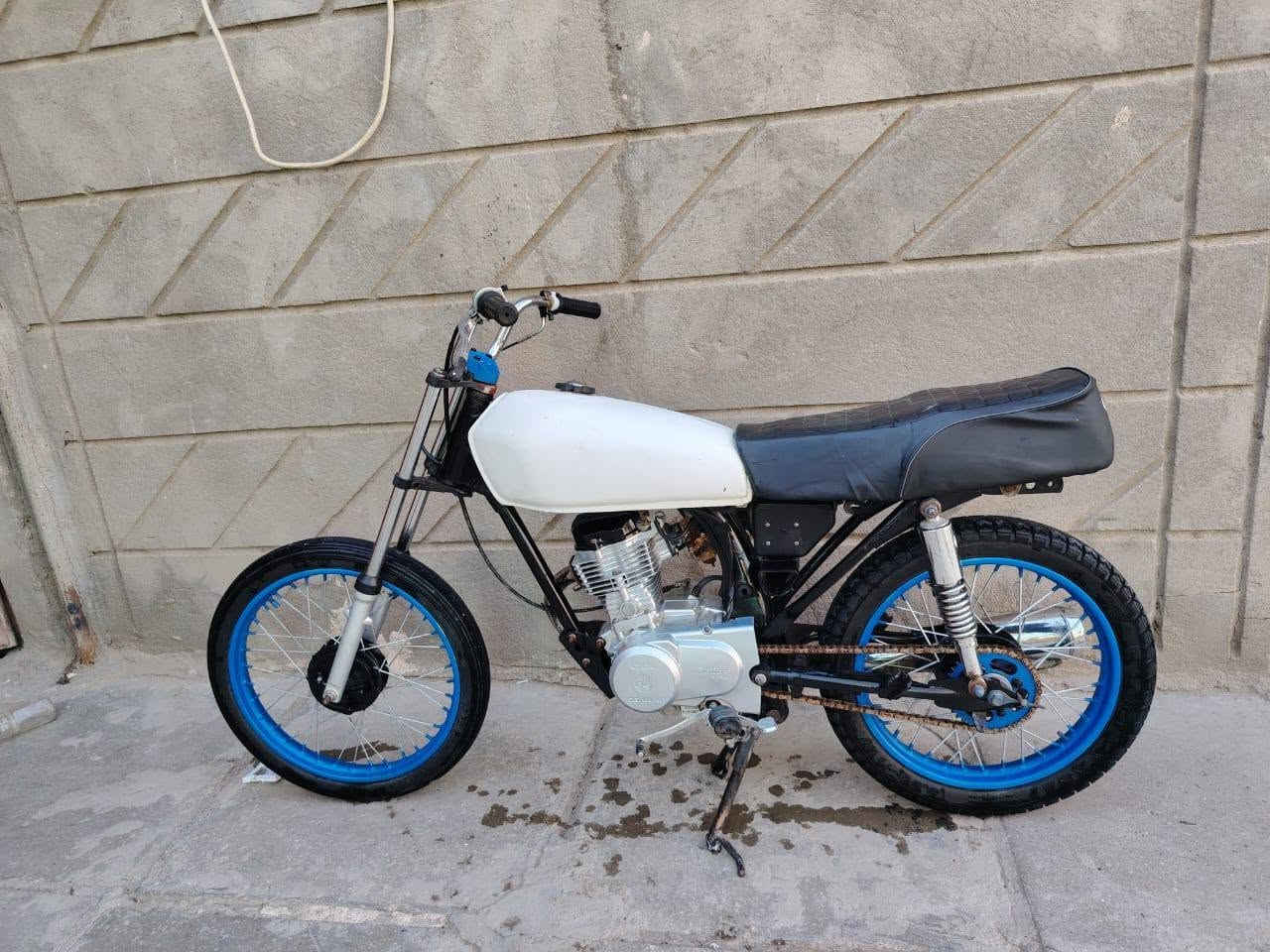 سلام عليكم دراجه سيجي 25 محرك ما مفتوح كلك كلك سعر425  ناصريه مركز ***********
