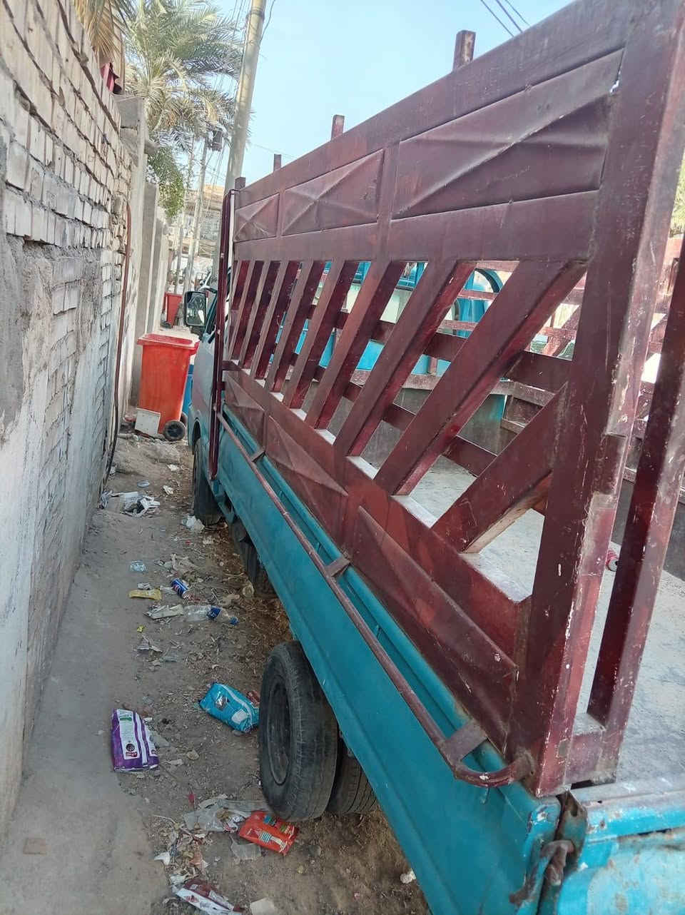 كيا بنگو موديل 94 سنويه ضايعه بيهه اخبار من المركز والقاضي نبيع كوم حديد سياره شغاله كلشي ما بيهه مكان ميسان للاتصال *********** مكلف بل نشر
