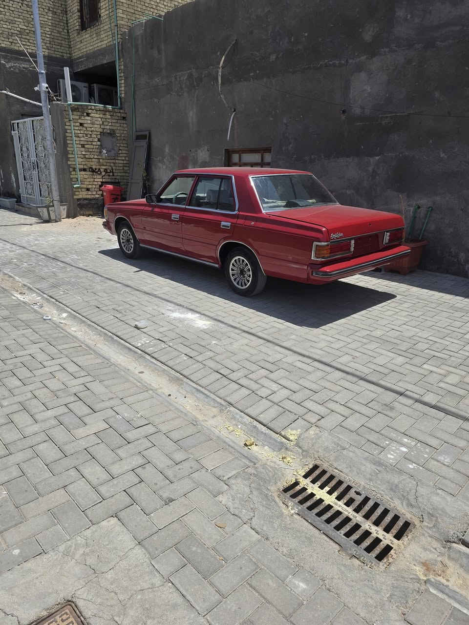 سوبر ١٩٨٢ سياره معمره على الشاصي صبغه جديده بدون ضربه كير جديد مكينه بيها كازكيت تبريد بس غاز قفلها ٣٠ ورقه رقم بغداد مشروع وطني باسم صديقي سنويه ما منتهيه  مكاني بصره  ابو الخصيب ***********
