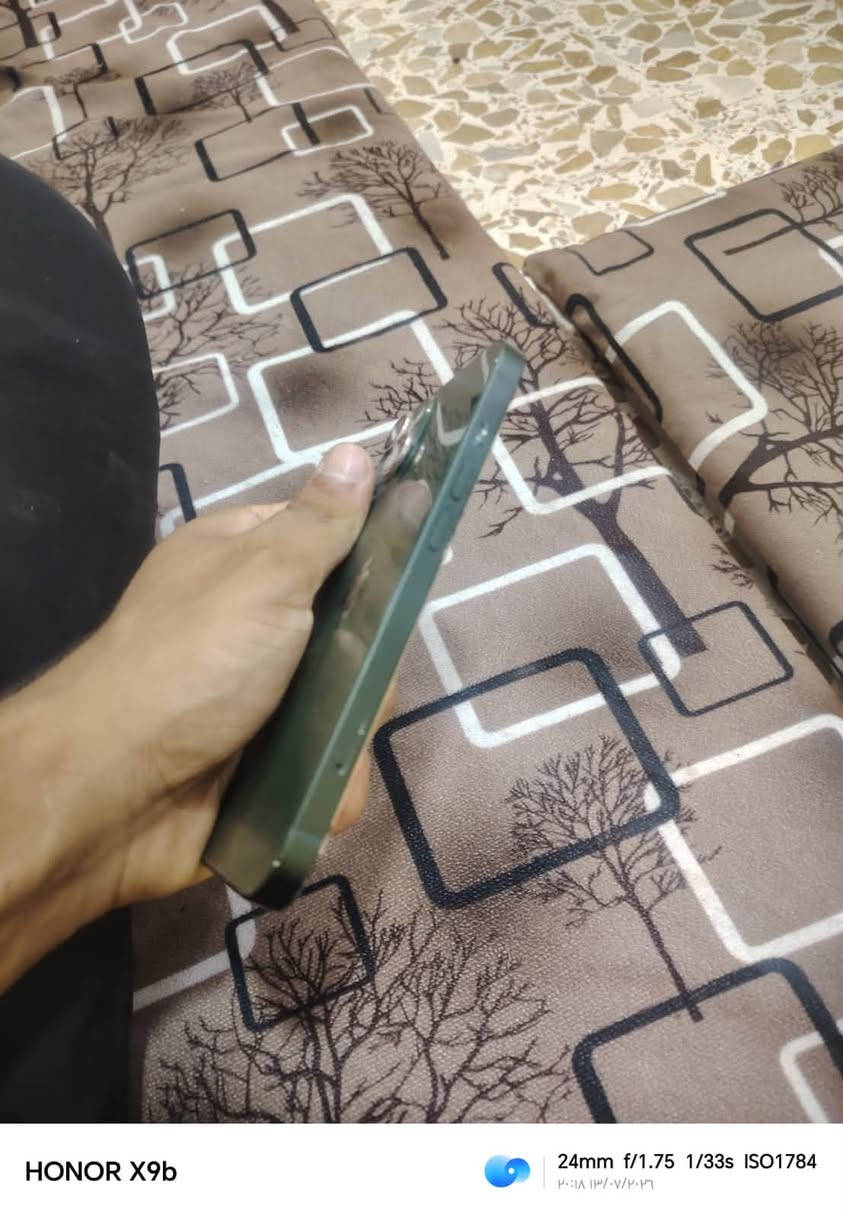 ايفون 13عادي 
ذاكره 128
نورمال شرط من كلشي 
بطاريه 85
لا مرفوعه ولا مبدله بلادي 
سعر 450وبي مجال حك جيتك 
رقم ***********+بي واتساب 
وبيك خير وتدلل

