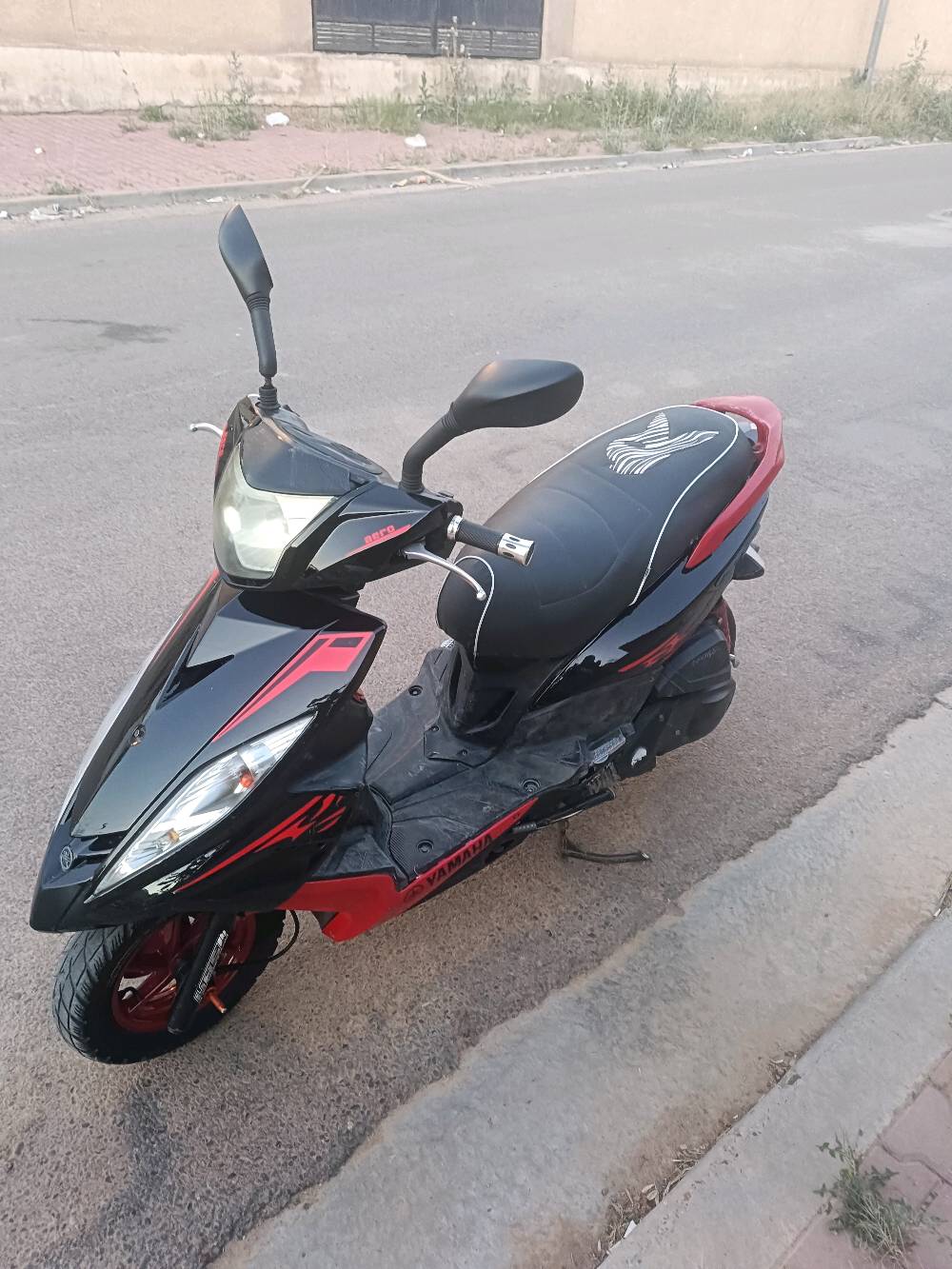 دراجة جي تي ار رياضية للبيع
الدراجة مزوده  و نوزل محركها مكفول
تاير خلفي جديد والباتري جديد 
والكفر مالتها تجاري الدراجه نظيفه وحلوه 
بيها كيج العداد يحتاجله قمجي فقط وكيج البانزين ميشتغل هذني شغلات ثانويه تتصلح
سعر الدراجه 950,000 الف دينار بيها مجال بسيط
مكاني الصالحية 
***********
ابو زياد الاسدي