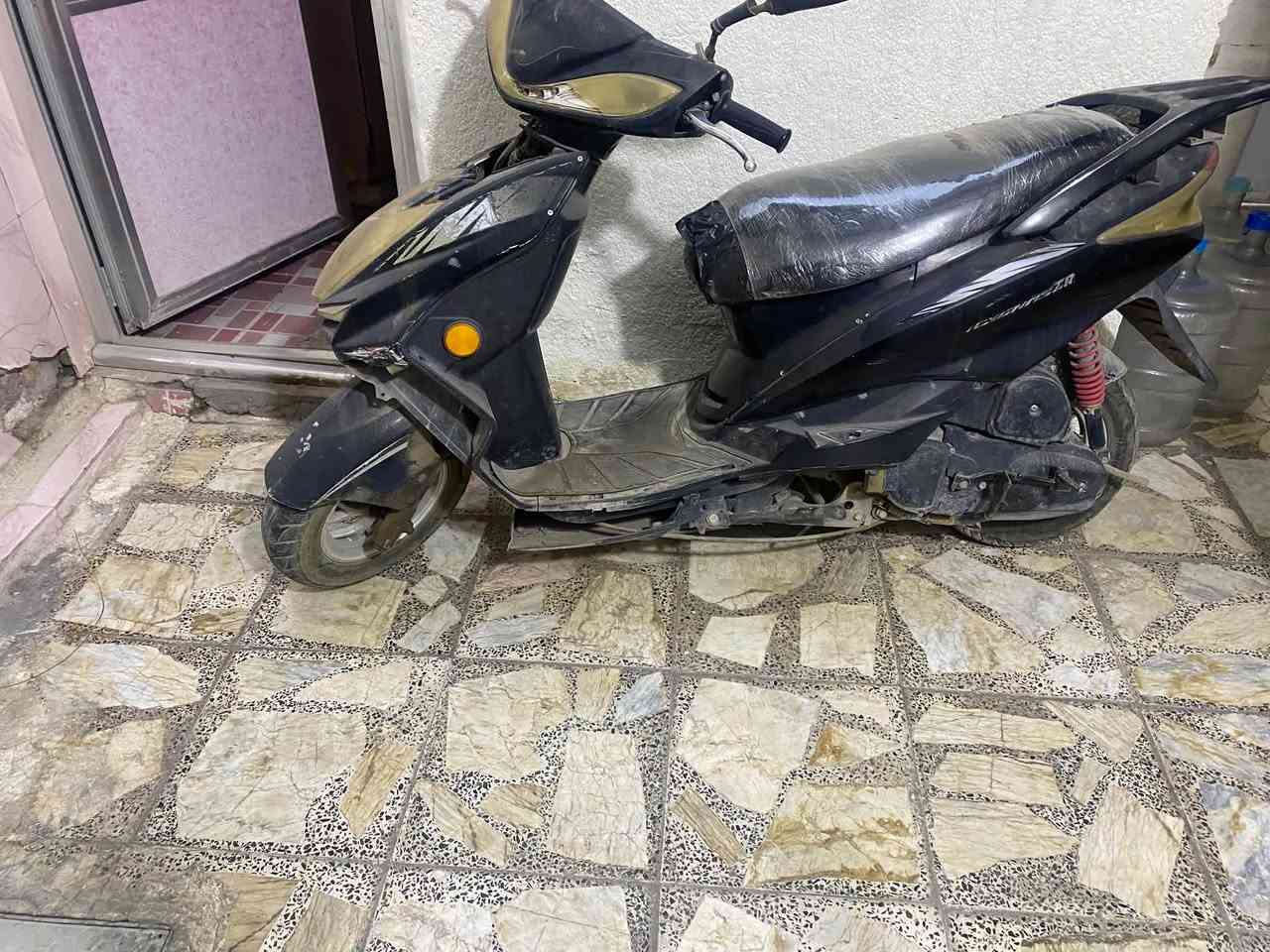 سكنز كوم • حديد • واتس